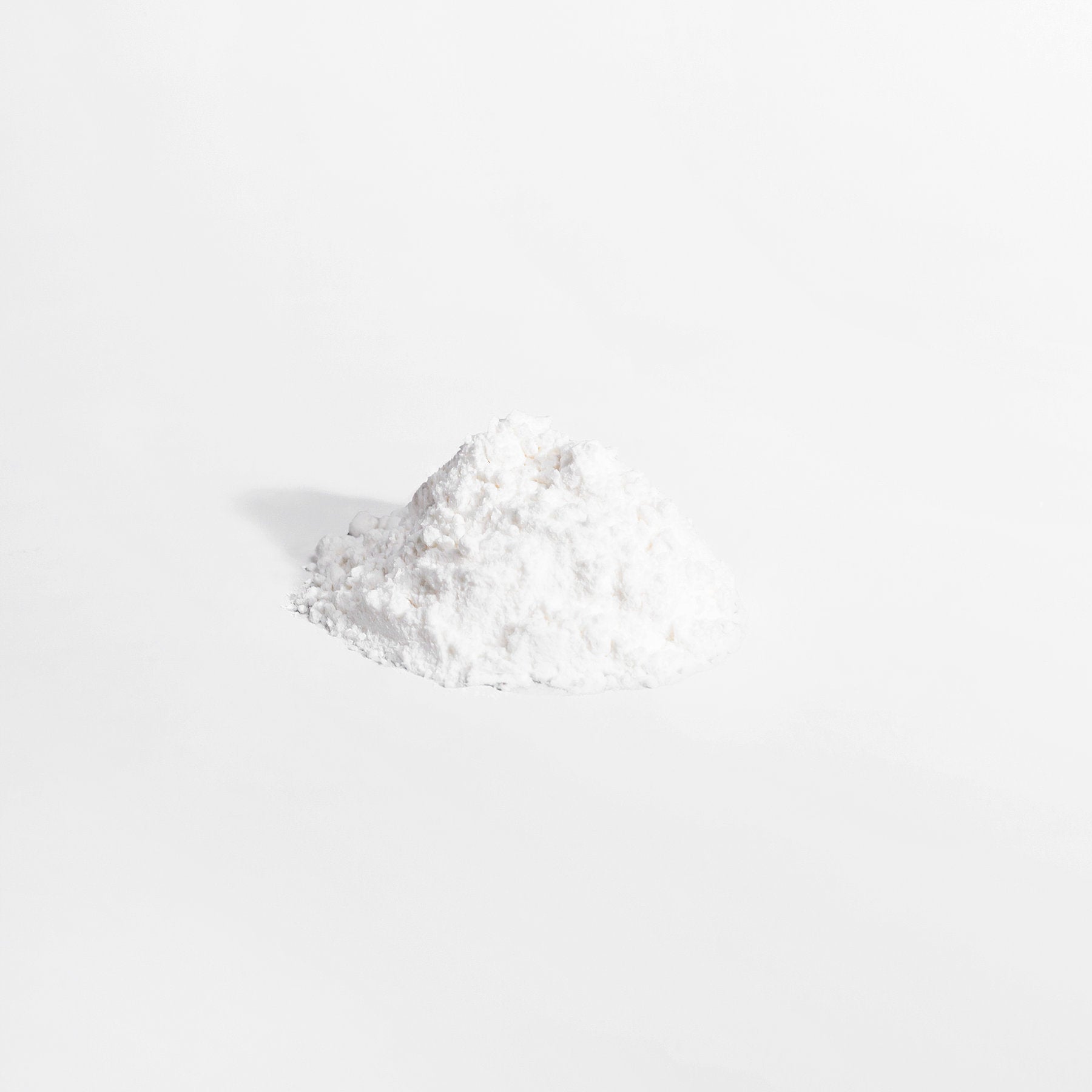 Fine L-Glutamine powder from ViableSupps for muscle recovery and cellular support.